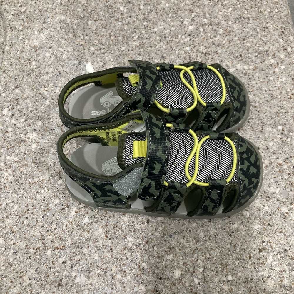 See Kai Run Camo sandals- NWT